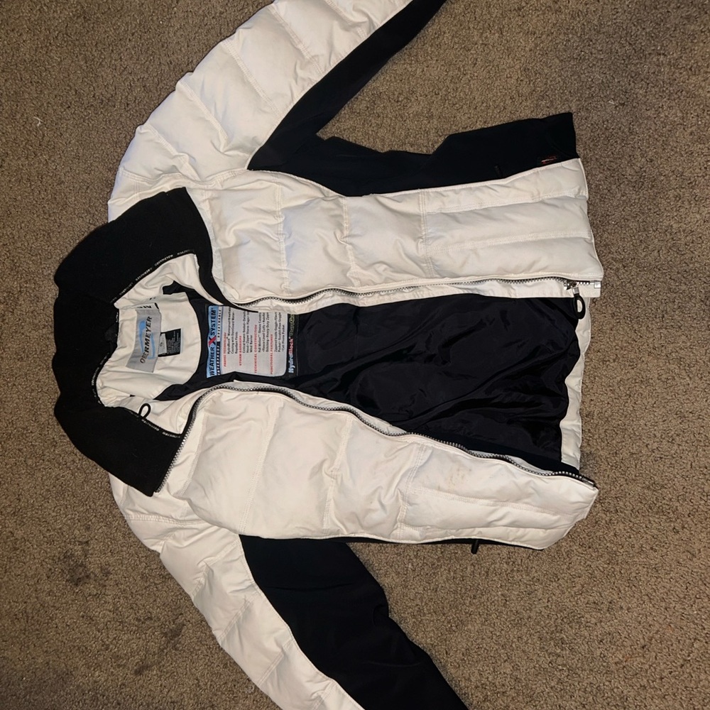 Adidas White and Black Puffer Jacket Insulated Athletic Design